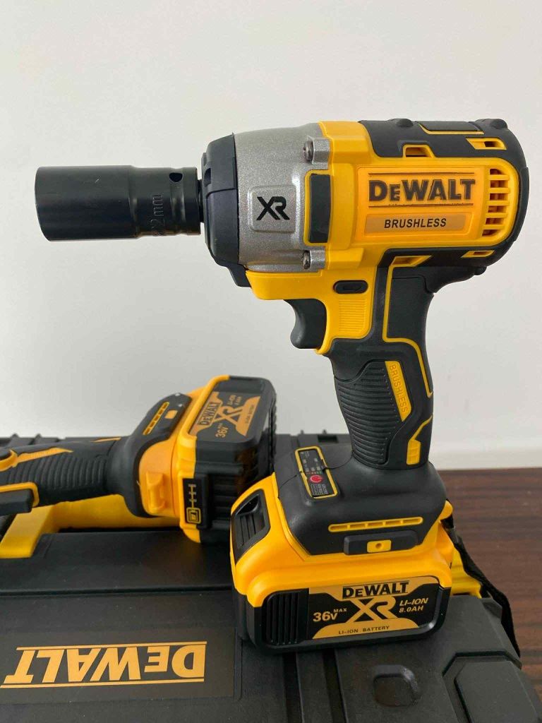 Промоция Акумулаторен Комплект DeWalt  Гайковерт+ Ъглошлайф