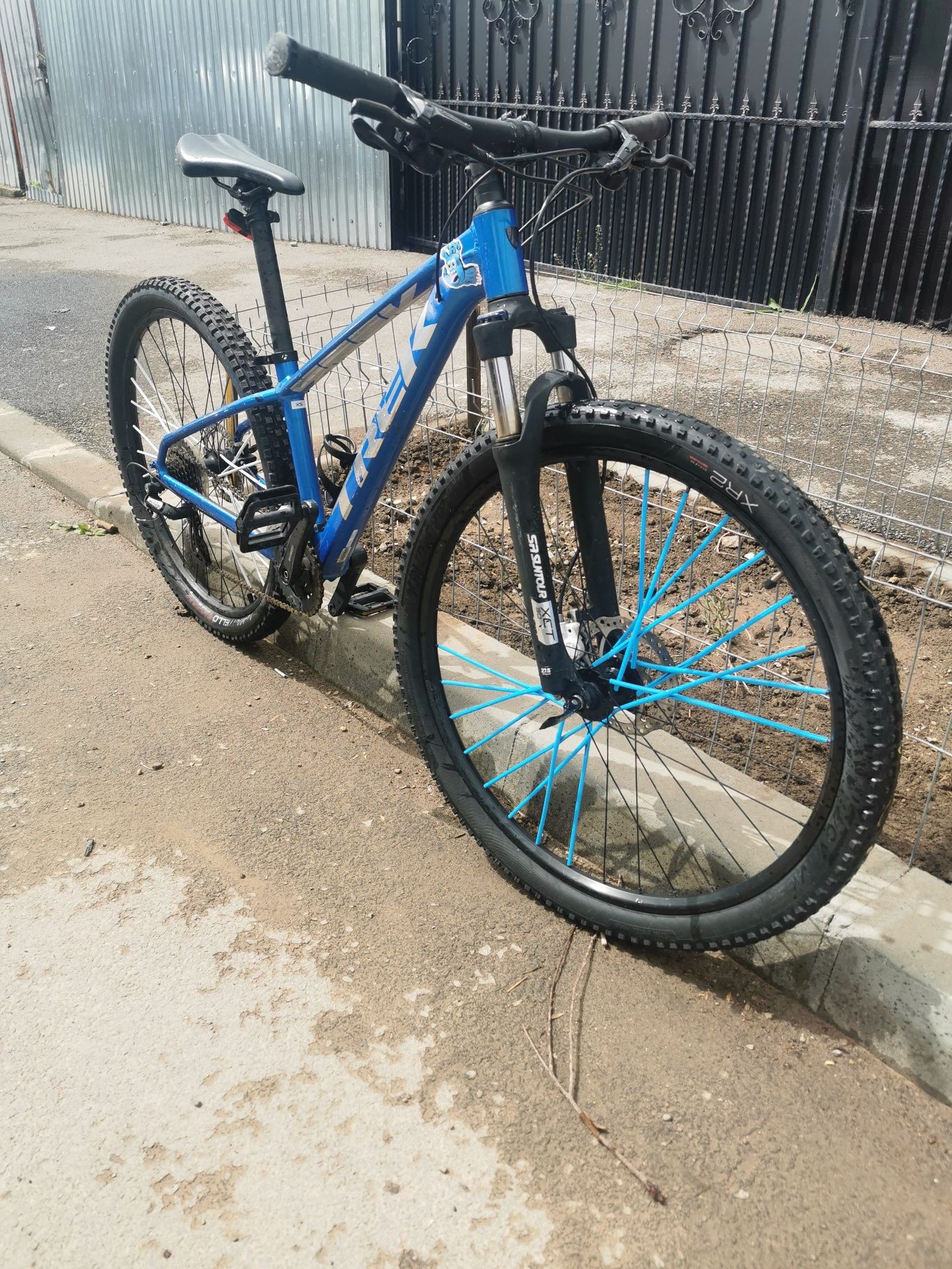 MTB TREK roti 27.5 cadru xs