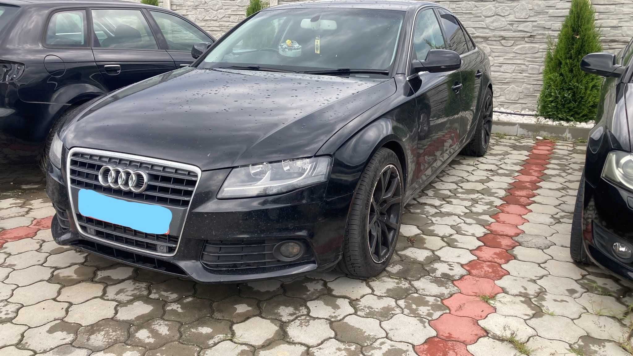 dezmembrez audi A4 B8 an 2010 motor CAG