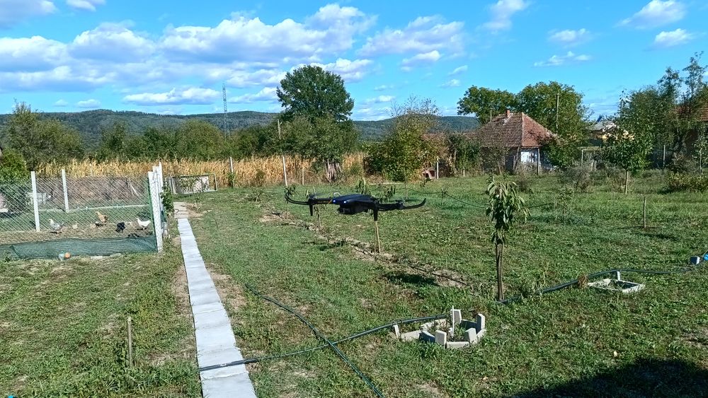 Dronă pentru agrement