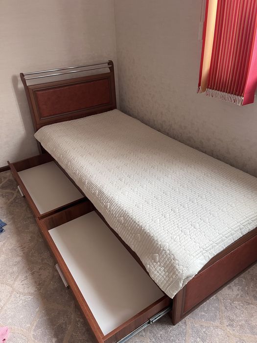 Продаю две кравати