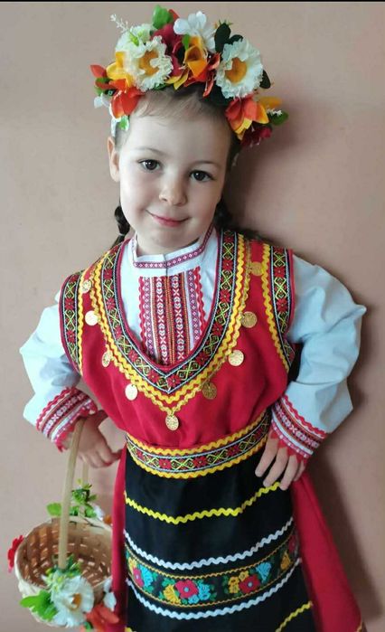 Направи щастливи своите деца и внуци! Избери детска носия още сега!