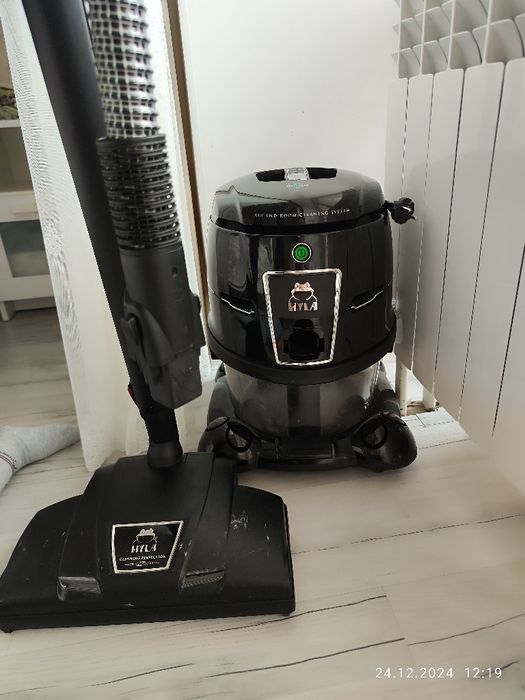 Продам пылесос Hylа