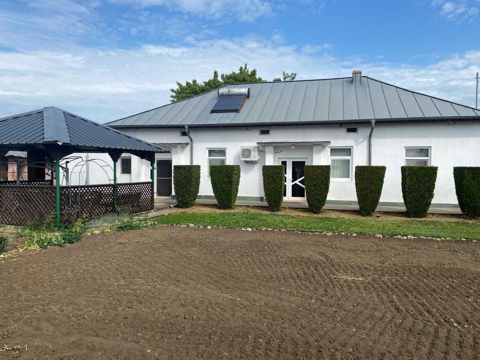 Casă de Vânzare în localitatea Valea Roșie, Judetul Călărași