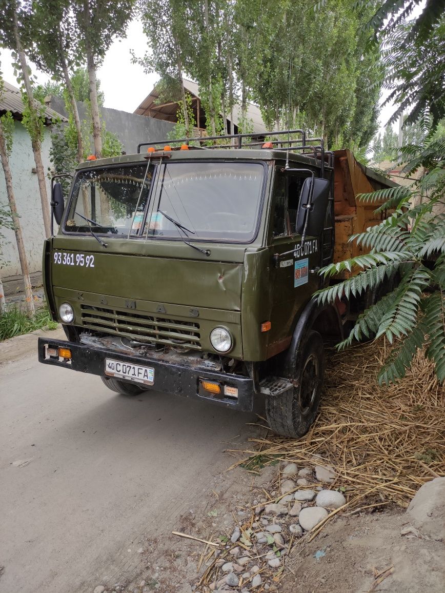 KAMAZ SOTILADI 1990 10TA BESKAMER vagonlarda turibdi