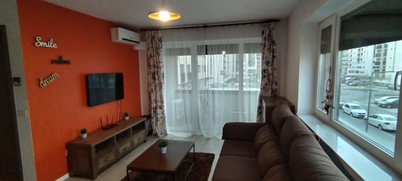 Închiriez apartament 2 camere Coresi Kasper