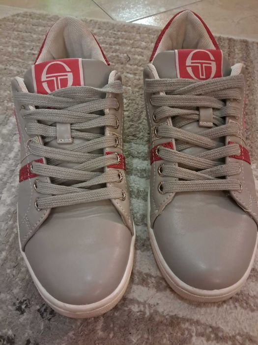 Спортни маратонки