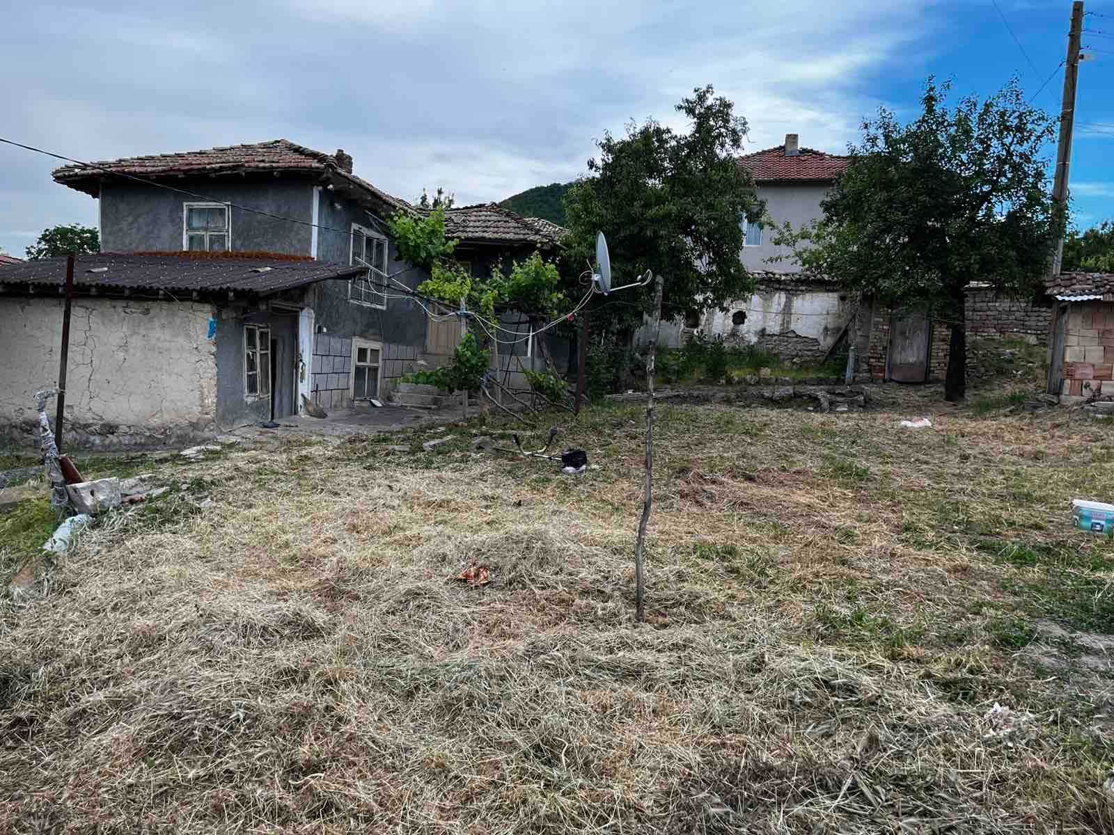 Къща  за продаване