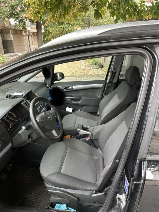 Opel Zafira B (A05)
