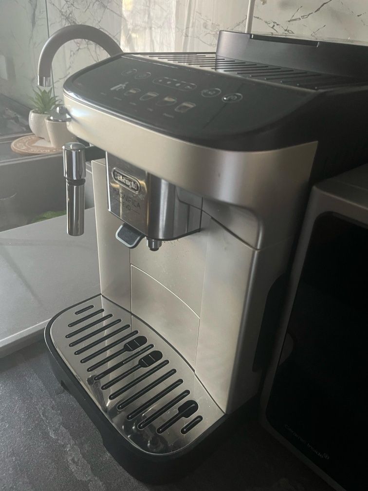 Esspresor automat DeLonghi Maginifica Evo