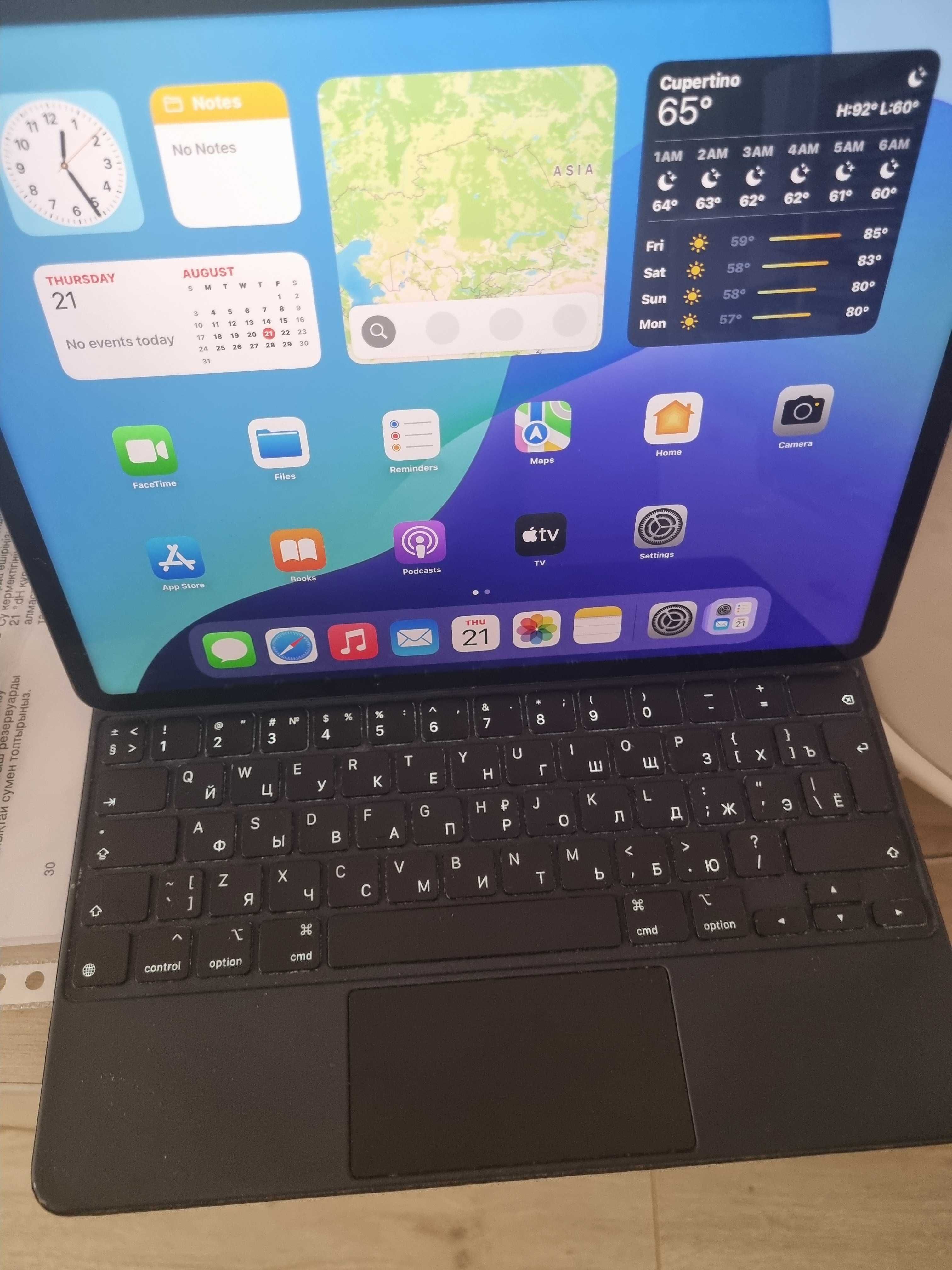 продается почти новый iPad Pro 12.9-inch 5th Generation, Wi-fi