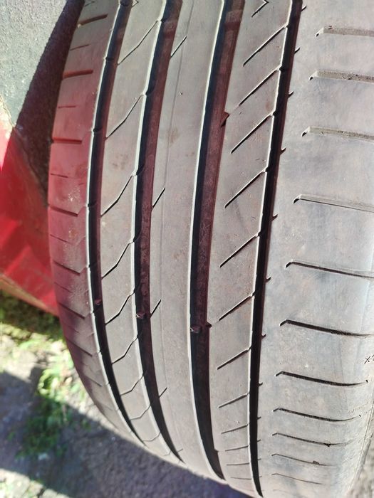 Vând 2 anvelope 235 50 18 vara dot 2019