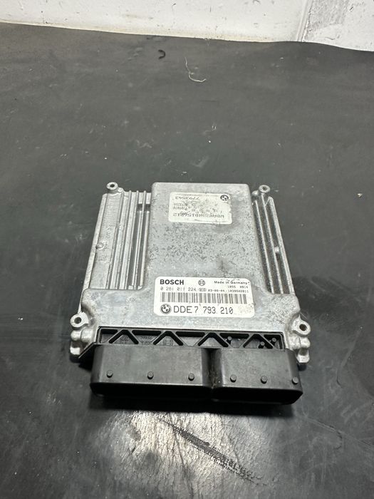 Calculator ecu motor BMW Seria 5 E60 E61 530d 7793210 | 3.0 M57