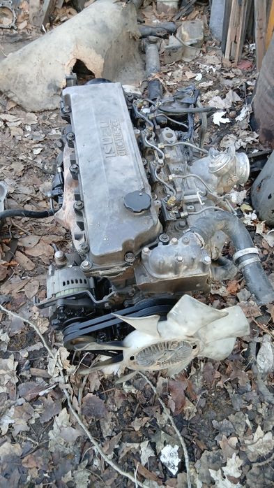 Продам 4HF1 двигатель