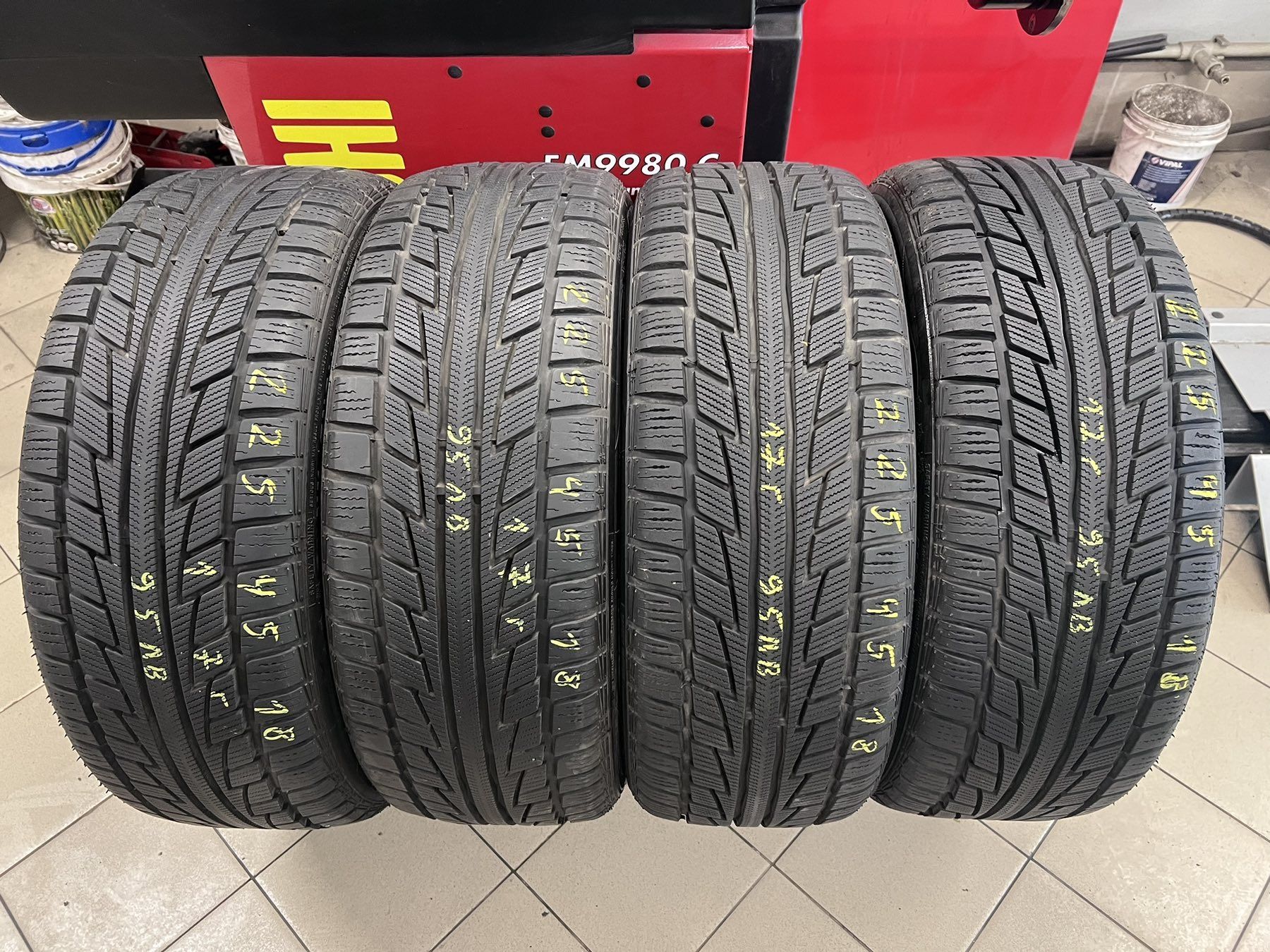 Зимни гуми 225/45 R18 Nankang