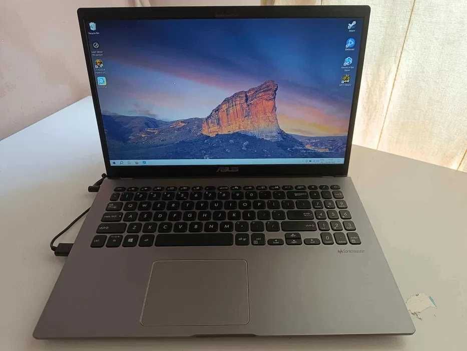 Asus Vivobook Ryzen 5 3500U, 8gb Ram, 512 SSD, Video Vega 8 12nM