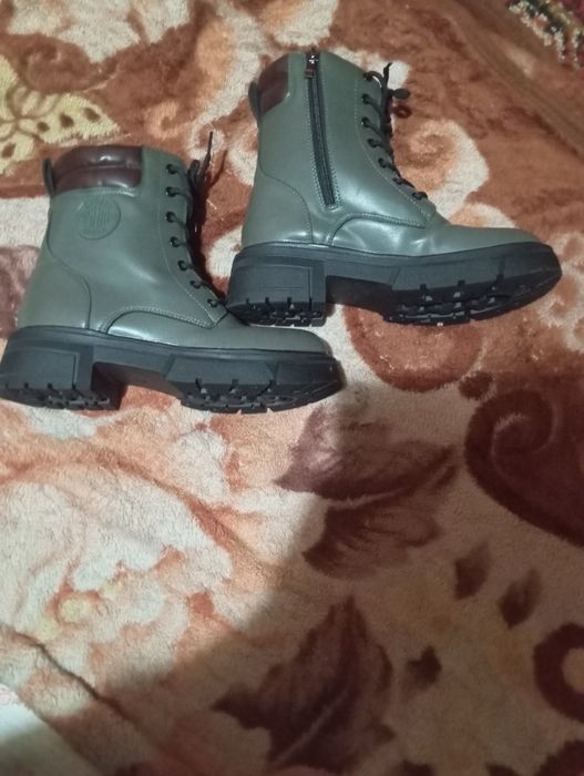 Продам теплые сапоги