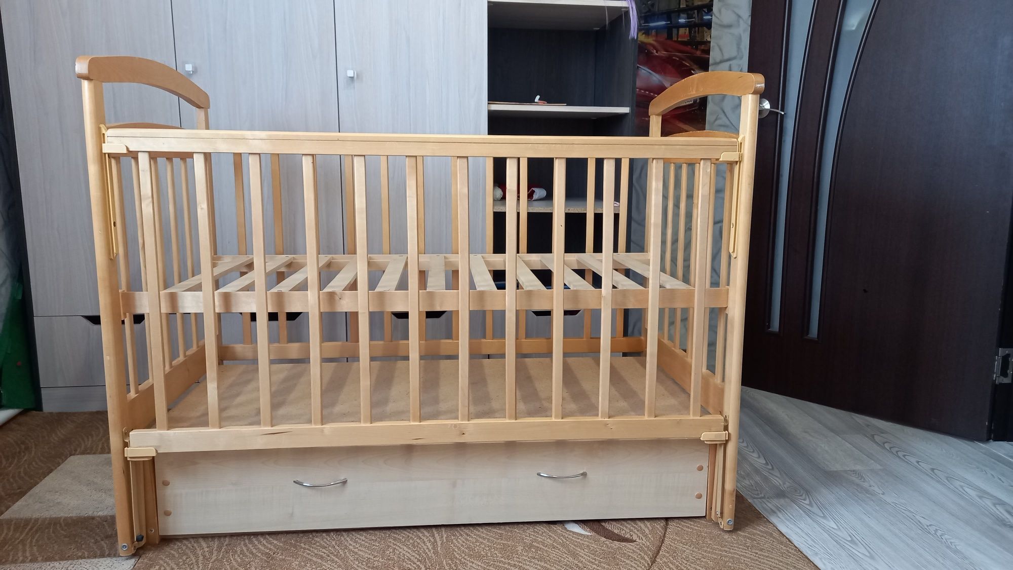 Детская кровать деревянная