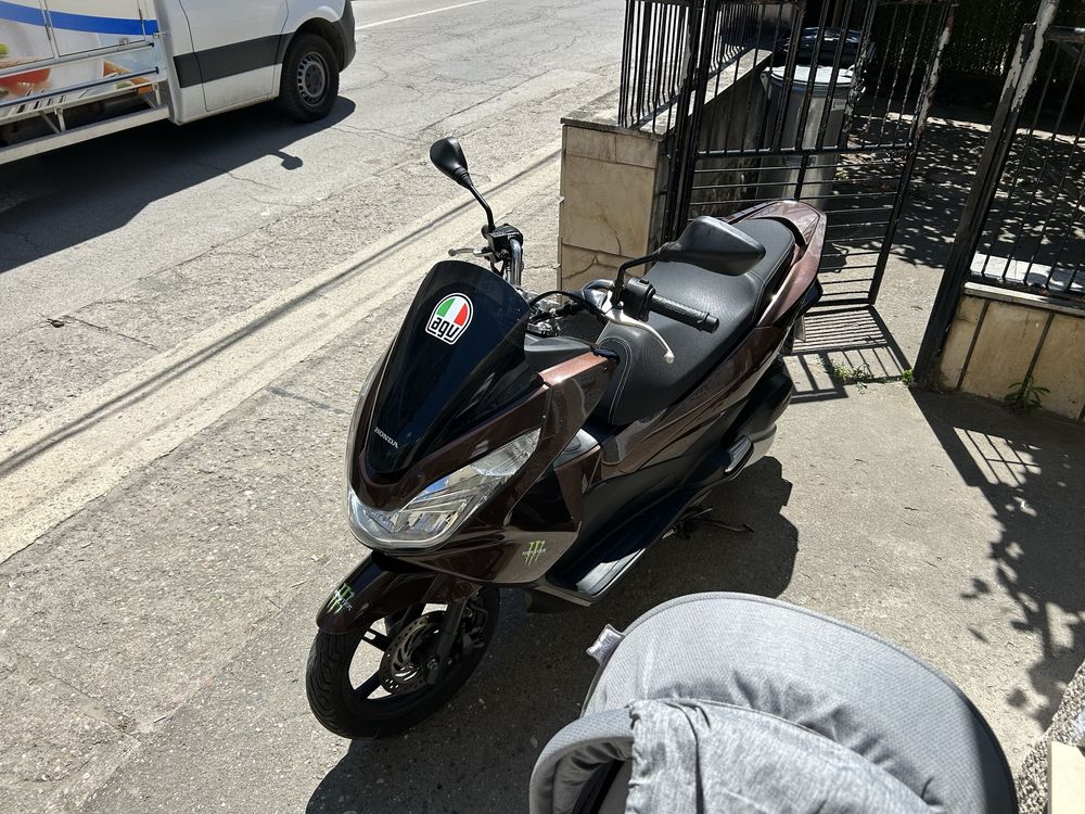 Honda pcx напълно обслужен регистриран платено всичко