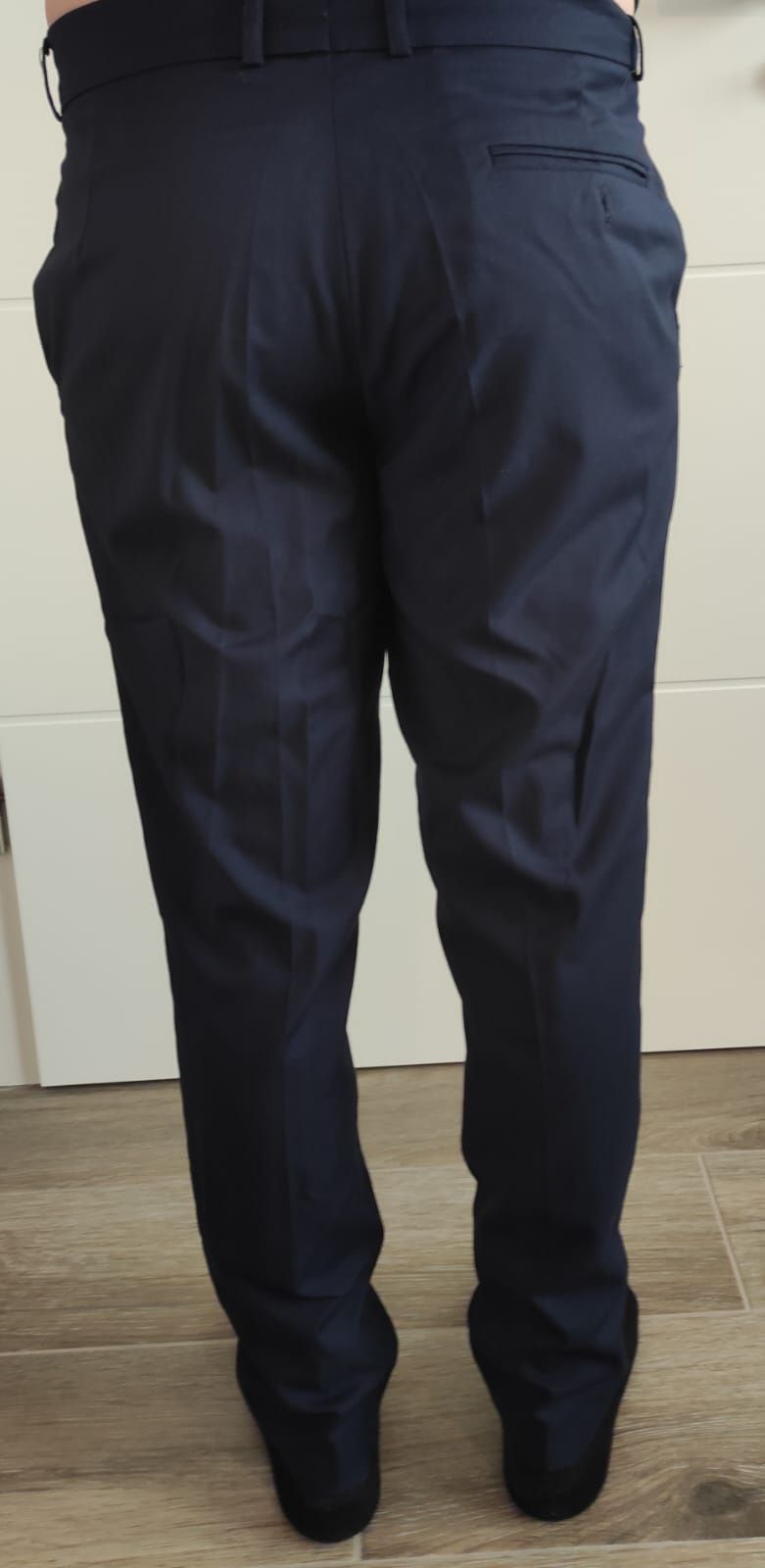 Vand costum barbat, marime 48