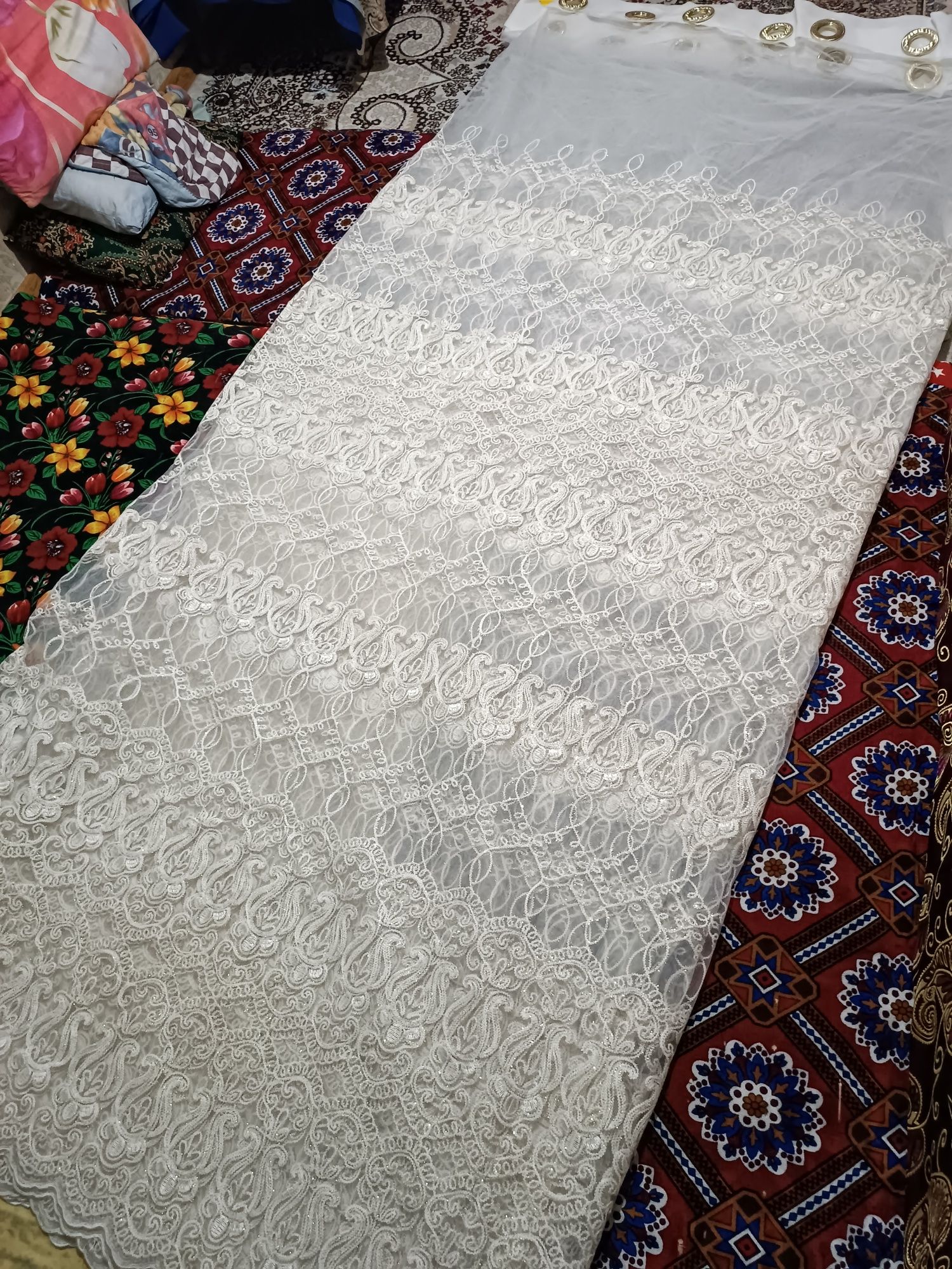 Parda sotiladi eshikniki vanderazalaniki