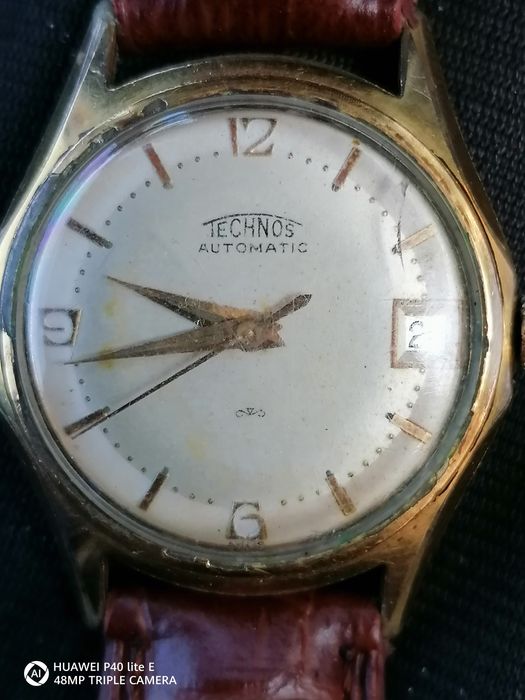 De vânzare salopetă de iarnă 80 lei :/mini mașină de cusut