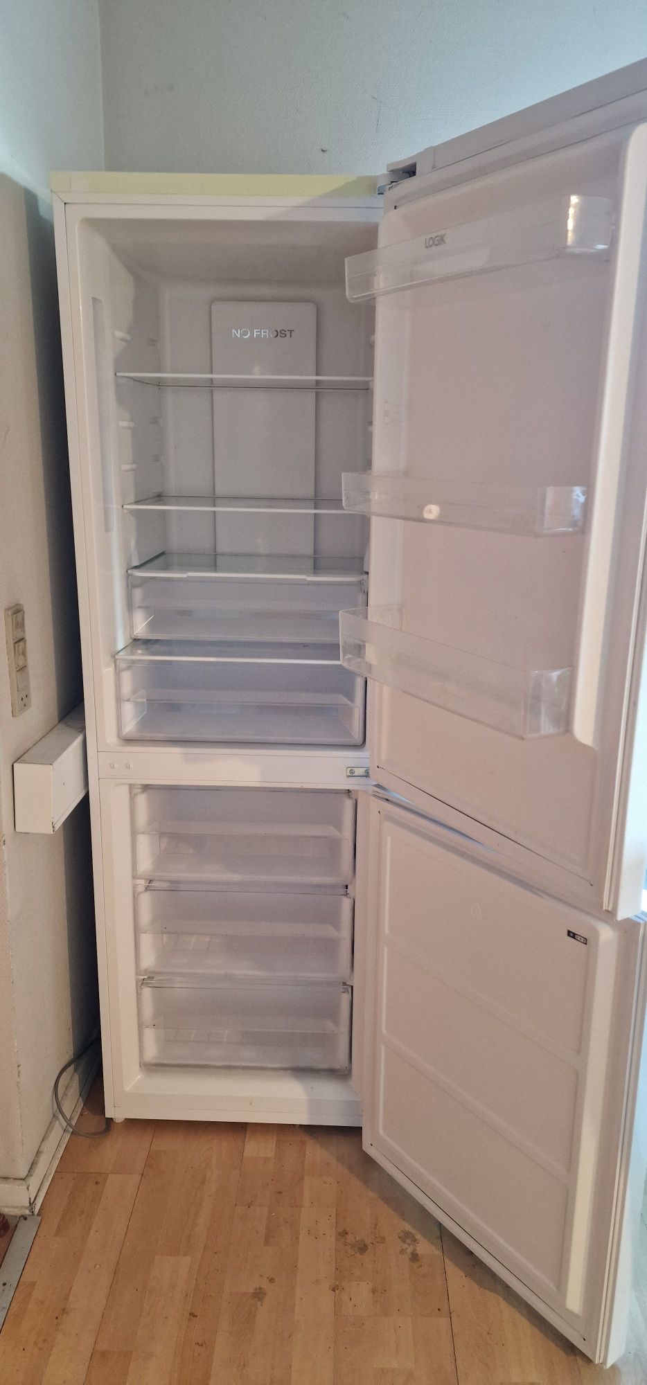 Combina frigorifica / frigider Logik