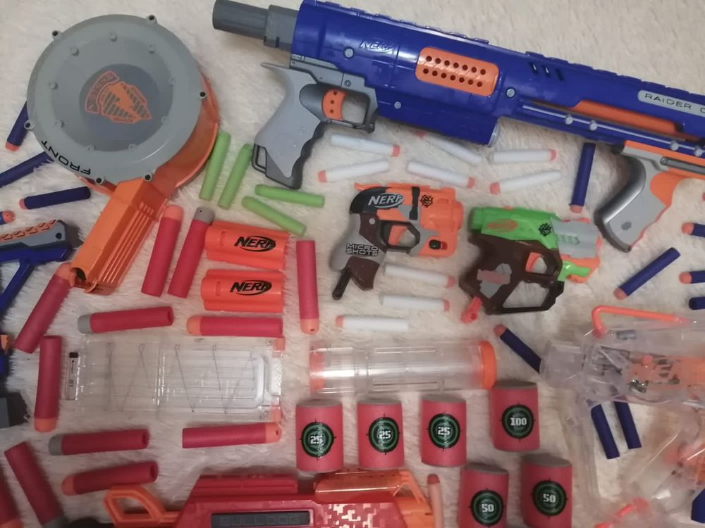 Продам бласетры NERF