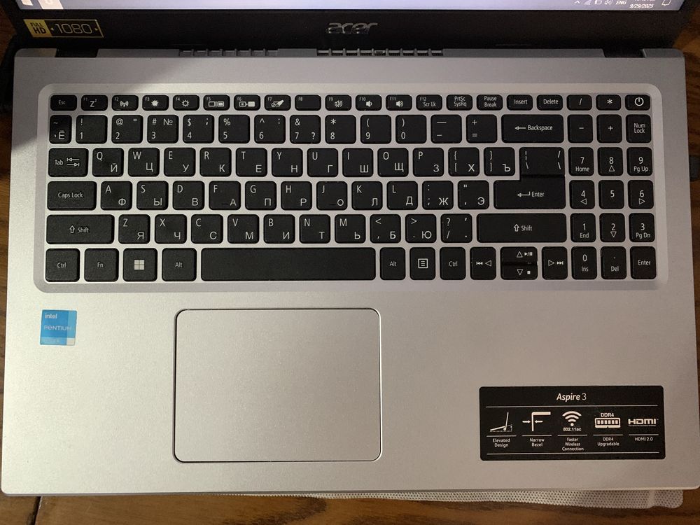Acer aspire 3, SSD 256, состояние идеал