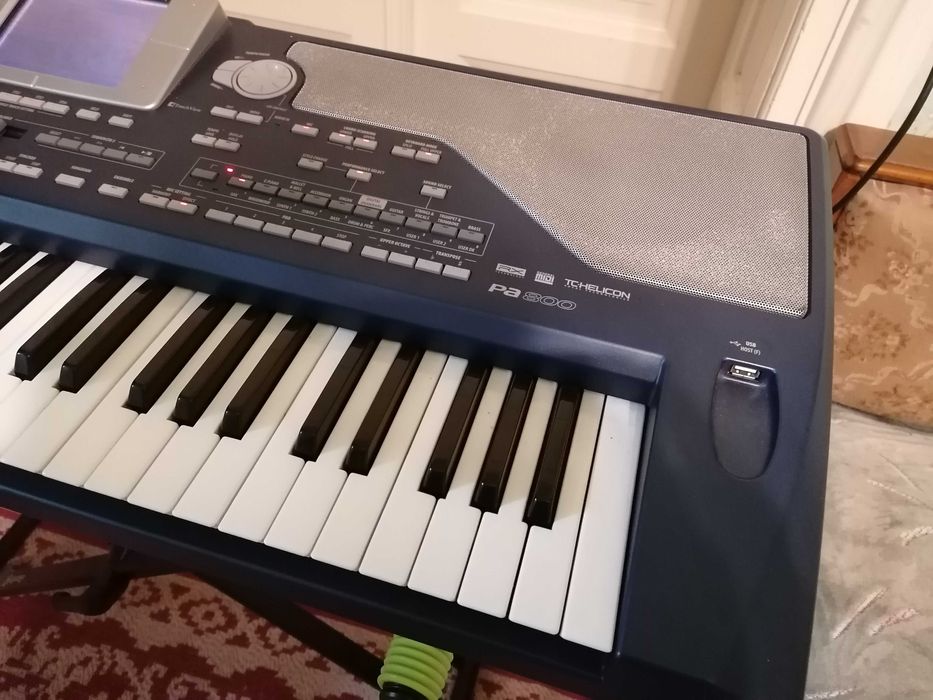 Vand Korg PA800 (Husa+stativ)