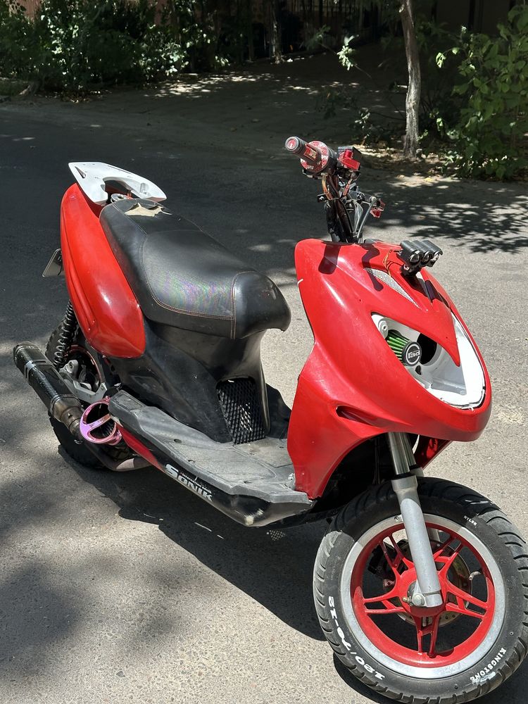 Продаю скутер Stels