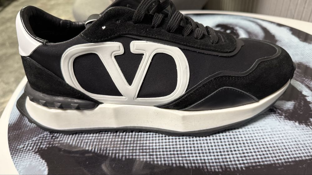 Valentino sneakers- мъжки обувки-Три цвята