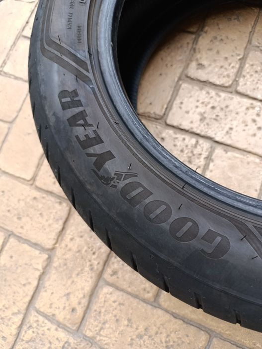 Летни гуми Good year 225/55/17 Asimetric 3