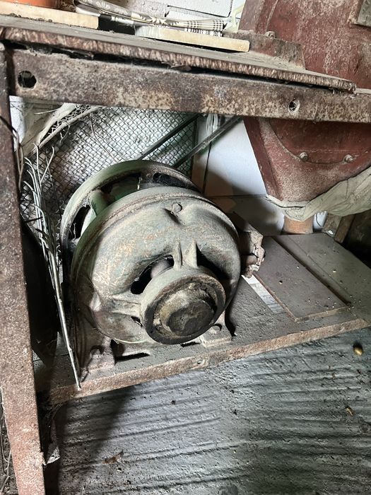 Moara macinat cereale cu motor trifazic(cu sau fara știulete)