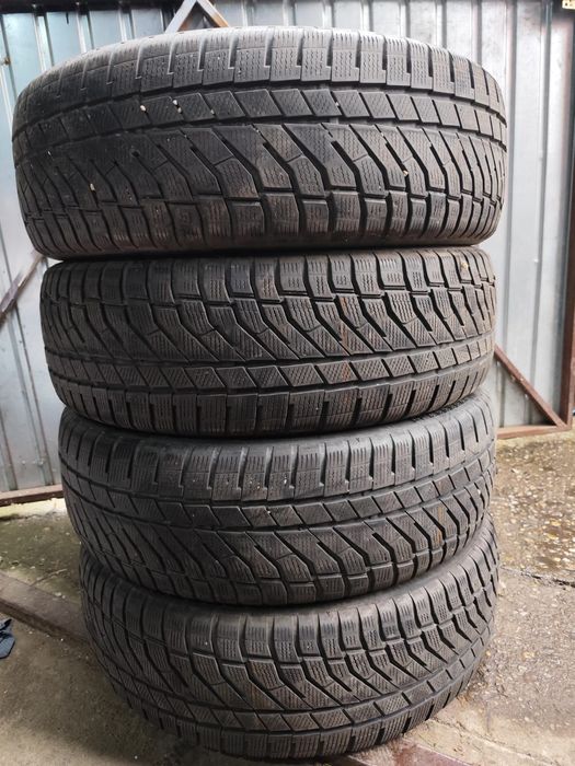 Anvelope 225 65 R17 iarna Falken