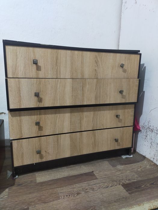 Комод б/у за 15 000 тг .