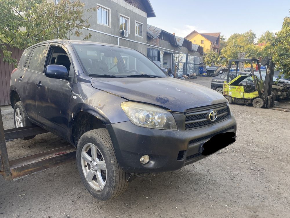 Pese Toyota Rav 4 motor 2.2 130 cp