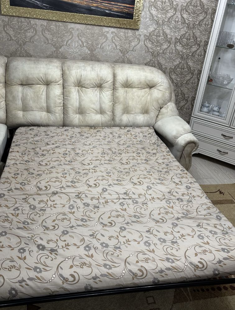 Продам диван в хорошем состоянии