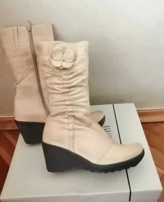 Елегантни и топли зимни ботуши от естествена кожа /нови/