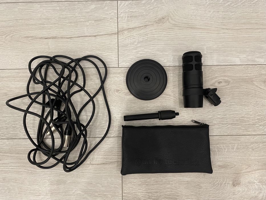 Микрофоны для подкаста Audio Technica AT 2040 студийный