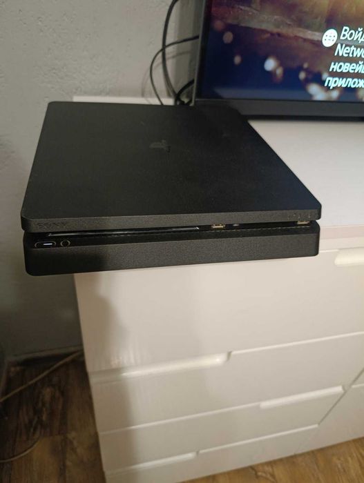 PlayStation 4 slim