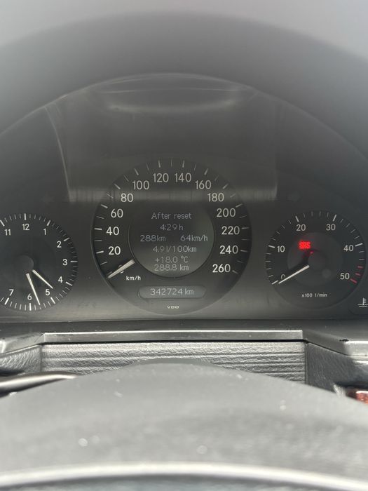 Mercedes w211 E220