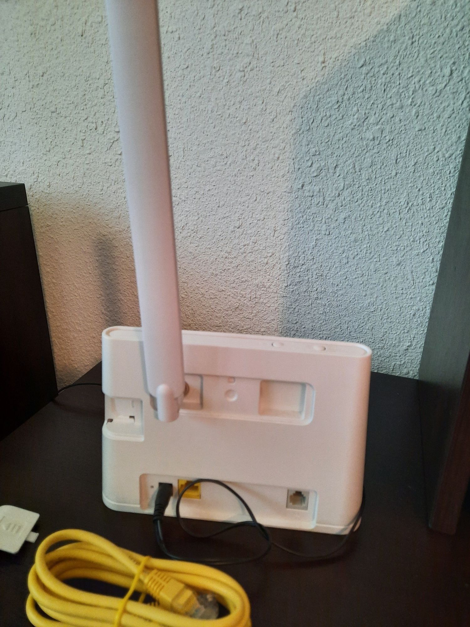 Router huawei 4g model b311, funcționează pe orice retea !