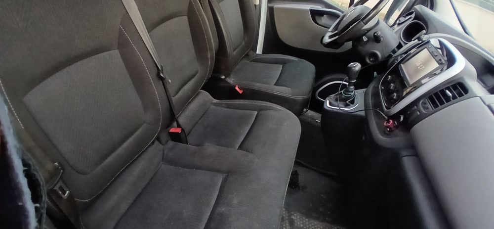Vand scaun sofer si bancheta pasager cu 2 locuri Renault trafic 2019