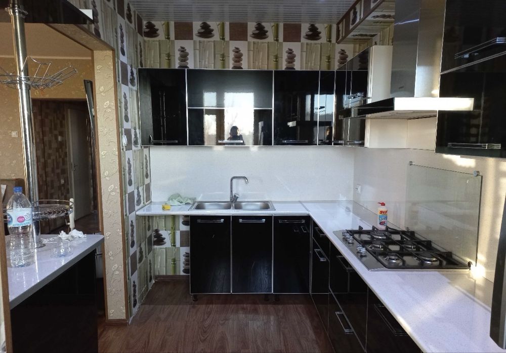 3х комнатная квартира около метро Новза