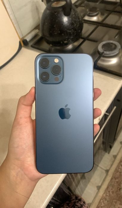 продам айфон 12 Про Мах