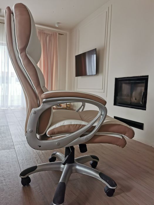 Scaun de birou piele alba