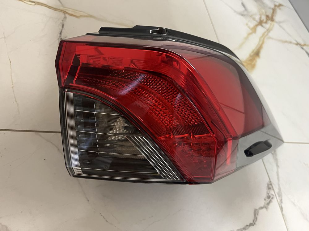 Десен стоп Toyota  Rav4