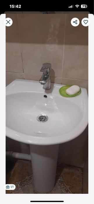 Продам раковину  с пьедесталом б/у в хорошем состояний