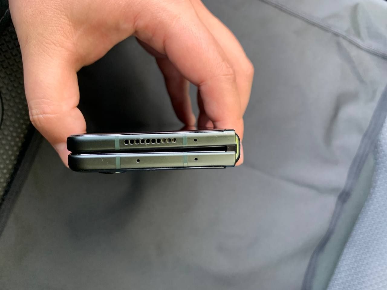 Samsung Galaxy Fold 3/256g